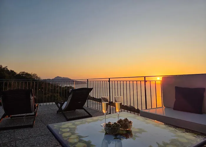 Sun & Relax, Relaxing Location With Seaview