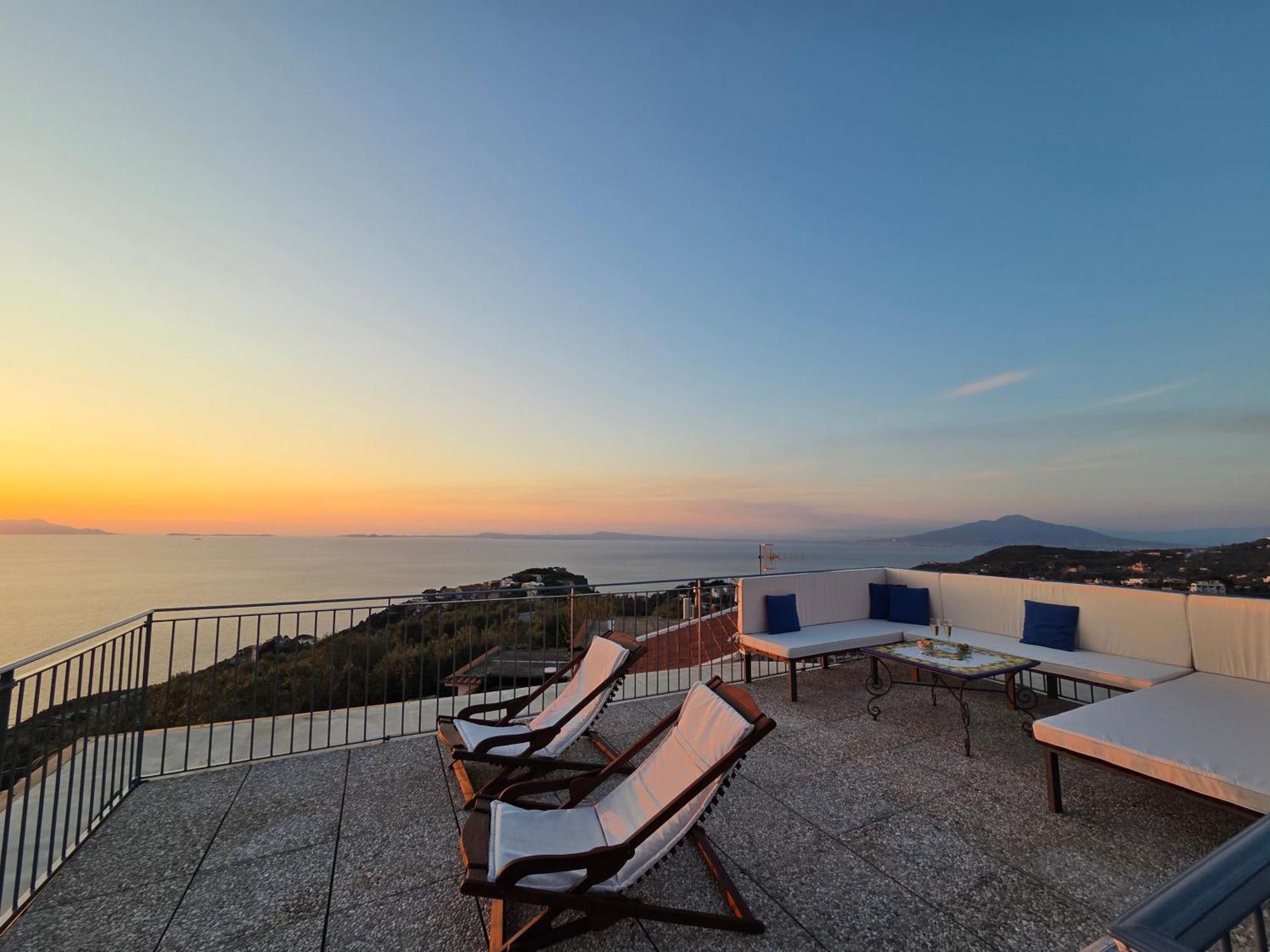 Sun & Relax, Relaxing Location With Seaview Massa Lubrense