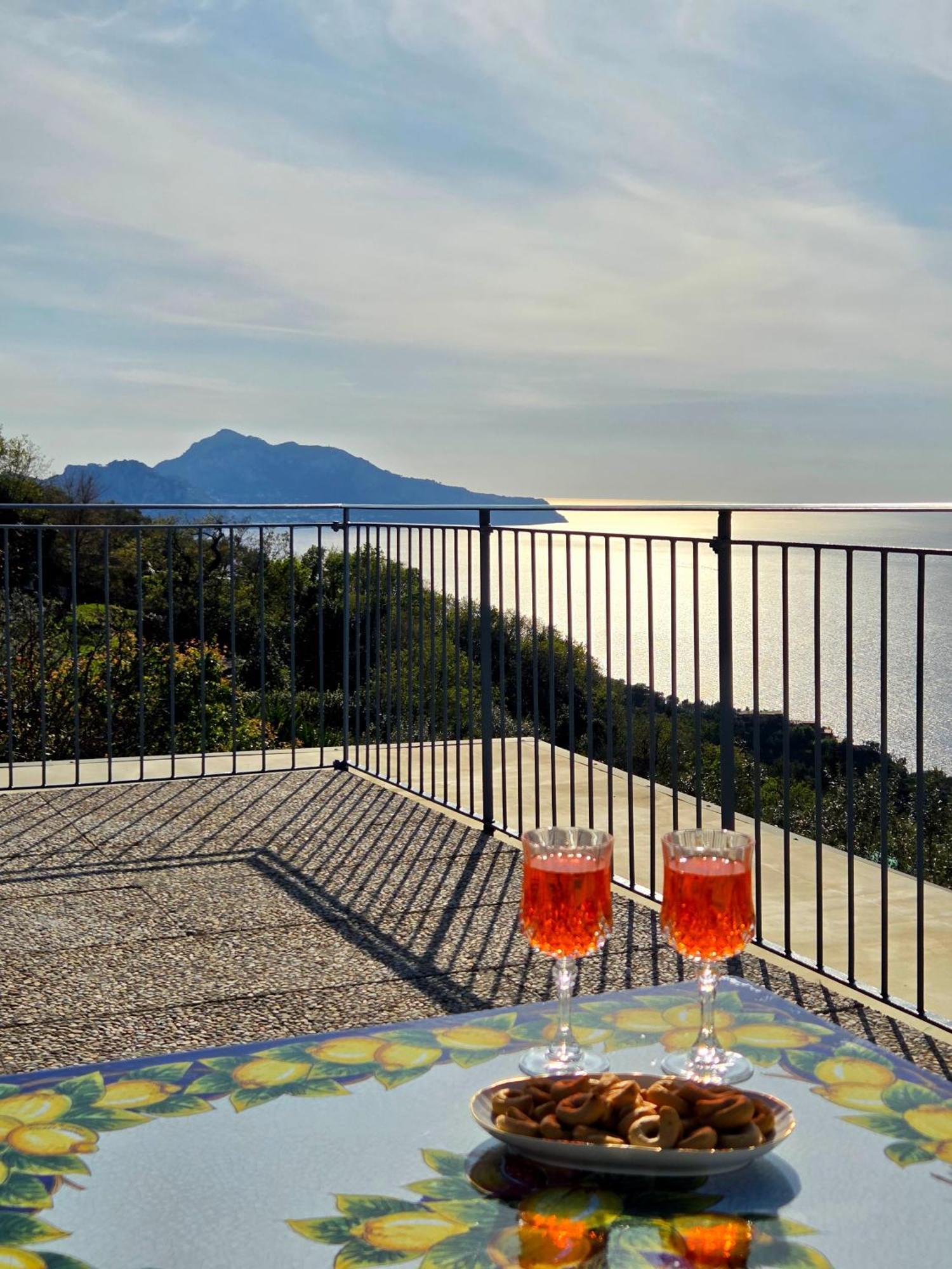 Ferienhaus Sun & Relax, Relaxing Location With Seaview Massa Lubrense
